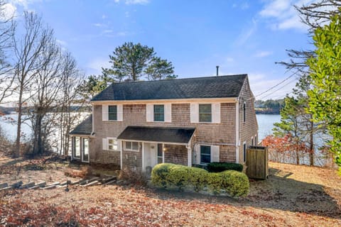 Waterfront on Follins Pond House in Yarmouth Port