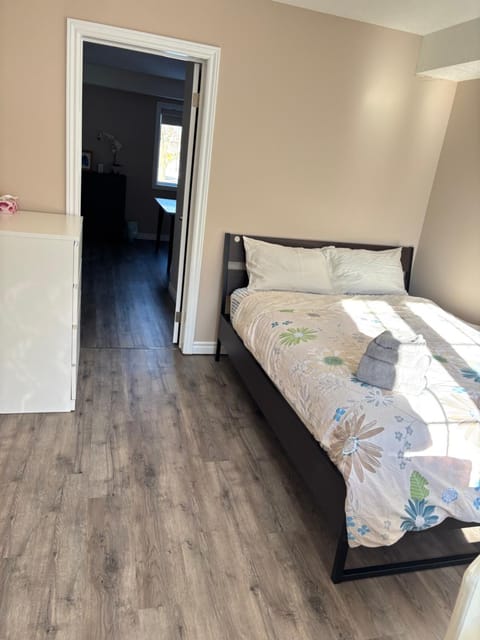 2 beds suit Bed and Breakfast in Waterloo