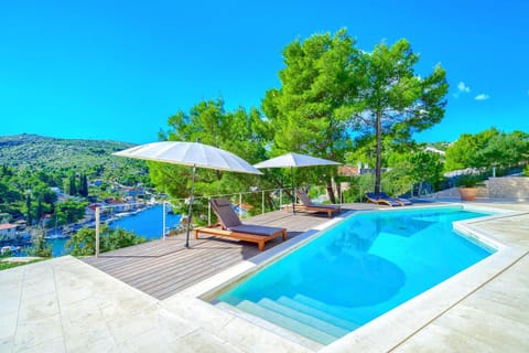 Luxury Villa Bobovišće Panoramic Sea View Apartment in Split-Dalmatia County