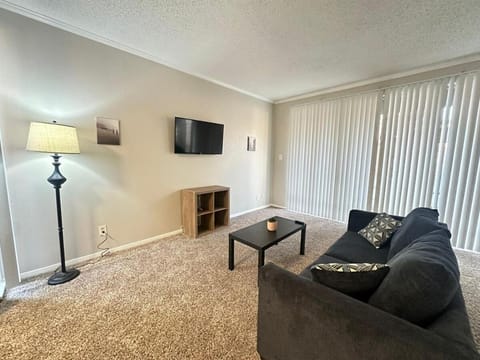 Experience the Best of Houston Apartment in Bay Area Near NASA Space Center Apartment in Nassau Bay