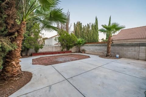 Spacious Villa Retreat for Your Family Vegas fun vacation Villa in Spring Valley