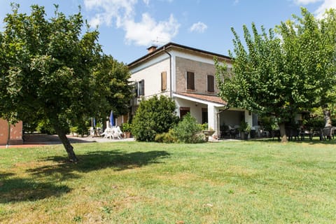 Country Resort Modena Bed and breakfast in Modena