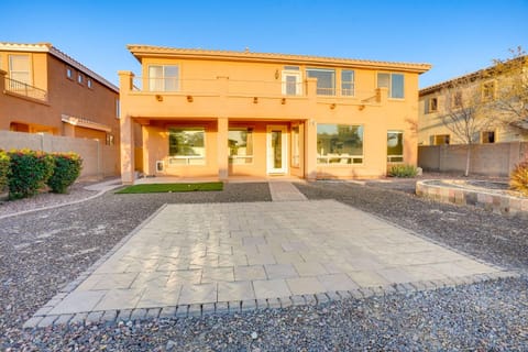 Close to Golf and Hiking Home in Litchfield Park Casa in Goodyear