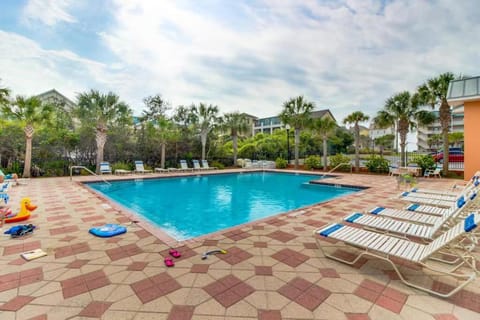 Sunny Gem with Pool Access Walk to Miramar Beach House in Miramar Beach