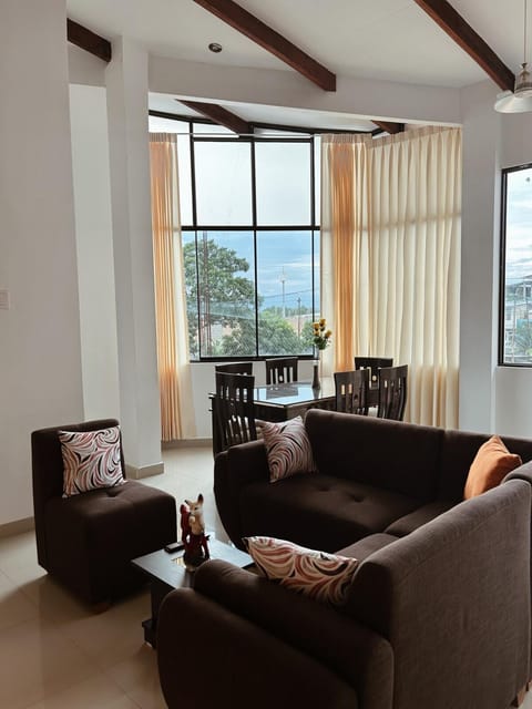 Seating area, Dining area, Mountain view