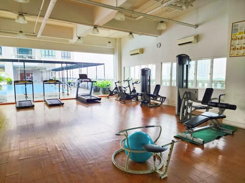 Fitness centre/facilities, Pool view