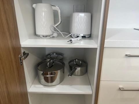 Coffee/tea facilities, Kitchen or kitchenette, toaster