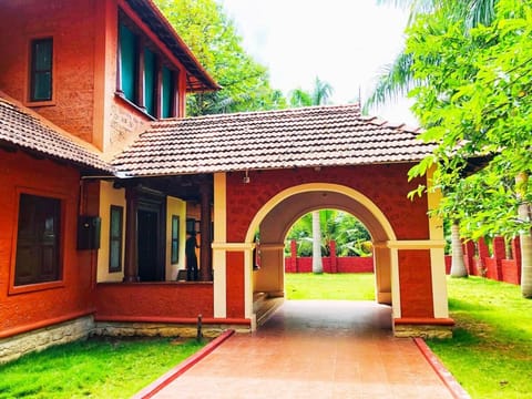 Ambara Kovilakam Villa by Travent Mug Villa in Kerala