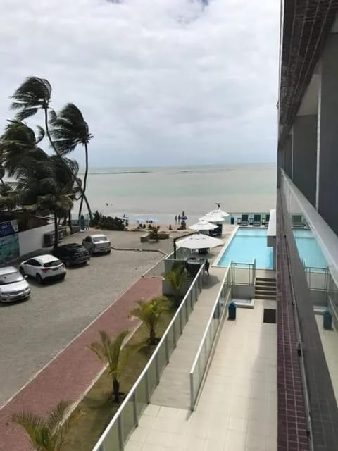 Lindo pé na areia com terraço frente mar Apartment in Cabedelo