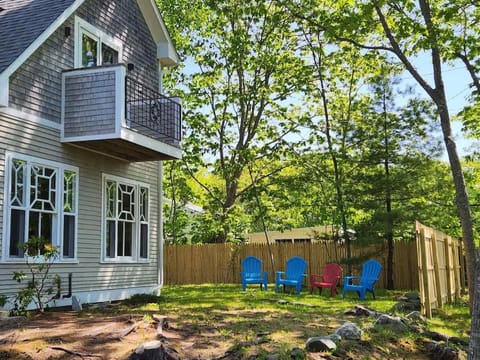 Acadia Lobsterman's Coastal Farmhouse House in Lamoine