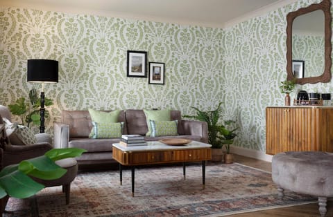 TV and multimedia, Seating area