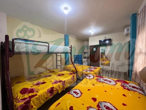 Hostal Izucam Übernachtung mit Frühstück in Puerto Lopez