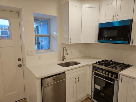 Convenient Studio Apartment in Shepherd Park, DC Apartment in Silver Spring