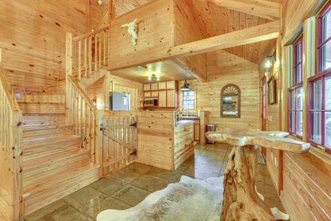 5 Mi to Beaver Lake Family Cabin with Game Room Cabin in Carroll County