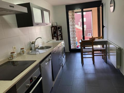 Apartamento completo y equipado a 3 minutos de la playa Apartment in Bueu