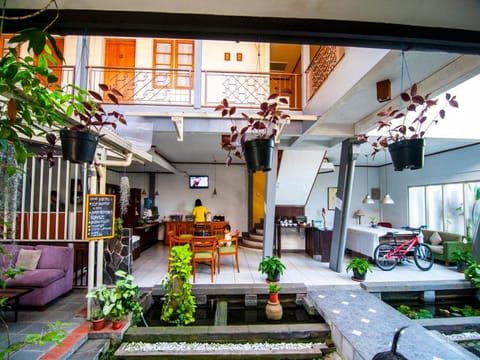 Rumah Asri Bed And Breakfast Hotel in Parongpong