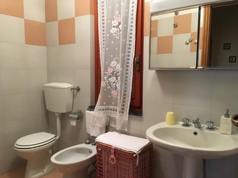 Le Ginestre Apartment in Levanto