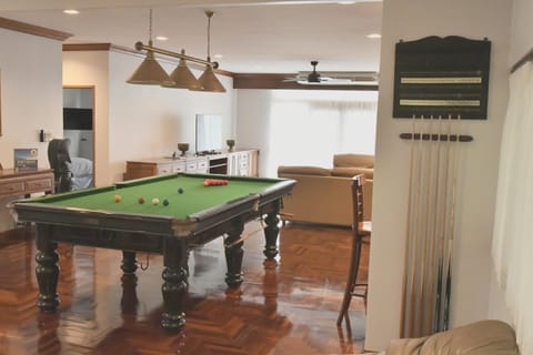 Billiard, Game Room, air conditioner