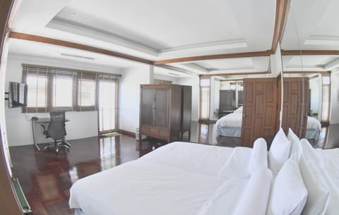 Bedroom, air conditioner