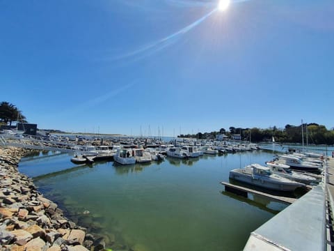 Duplex proche de la mer avec piscine Appartement in Guidel