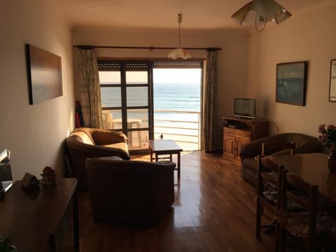 Casa da Praia Apartment in Vila Praia de Ancora