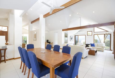 Waterfront Haven, Private Jetty, Near Hastings House in Noosa Heads