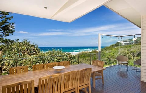 38 Seaview Terrace, Sunshine Beach House in Noosa Heads