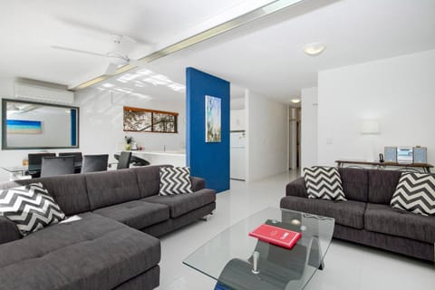 Cove Point Apartment 2, Little Cove Haus in Noosa Heads