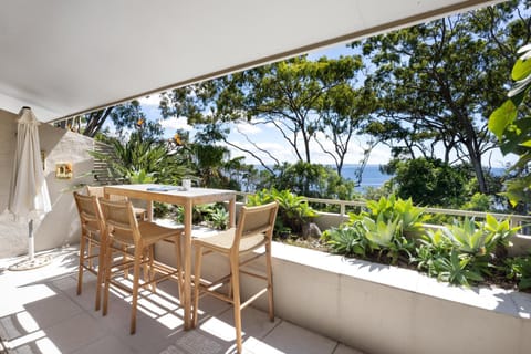 Stylish Abode with Ocean Views & Pool House in Noosa Heads