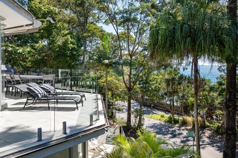 Kareka, Little Cove Serenity with Pool House in Noosa Heads