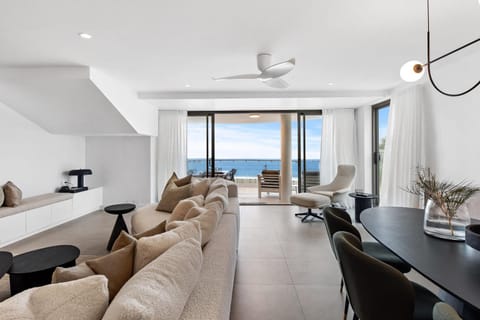 La Mer, Stunning Beachfront Designer Dream House in Noosa Heads