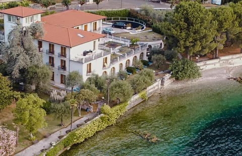 Hotel Villa Maria Au Lac - Estella Hotels Italia Hotel in Lake Garda