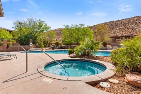 Gateway Getaway #102 condo Apartment in Washington