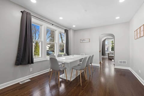 Morton Grove w Game Room & Huge Yard House in Skokie