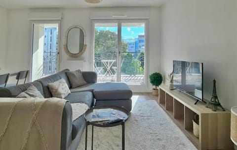 Communal lounge/ TV room, TV and multimedia, Living room, Seating area