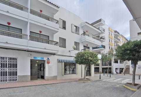 All Suite Ibiza Aparthotel Apartment hotel in Sant Antoni Portmany