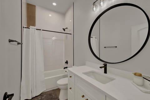 Bathroom, Bath