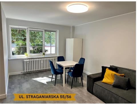 Living room, Seating area, Dining area, internet