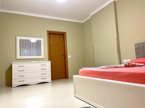 Queen Ekaterina II Apartment in Vlorë