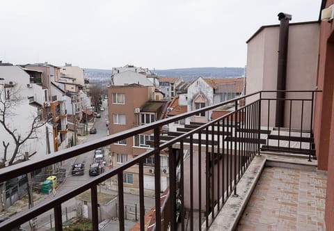 Balcony/Terrace, Street view