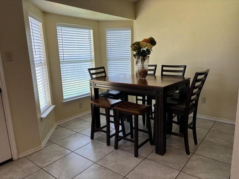 Spacious Home With Large Backyard House in Killeen