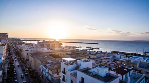 City view, Sea view, Street view