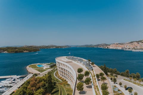 Property building, Bird's eye view, View (from property/room), City view, Landmark view, Pool view