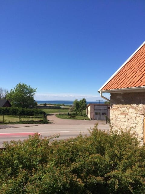 Facade/entrance, Sea view