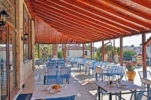 Patio, Restaurant/places to eat