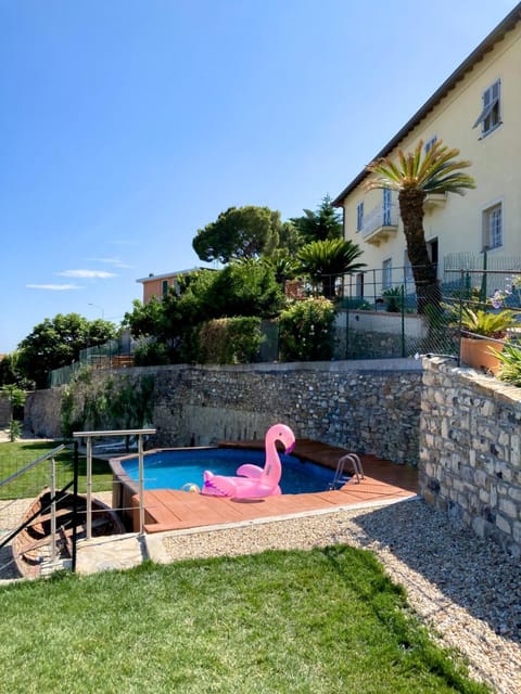 Garden, Swimming pool