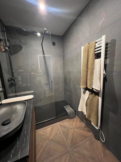 Luxury and comfortable apartment Apartment in Puteaux