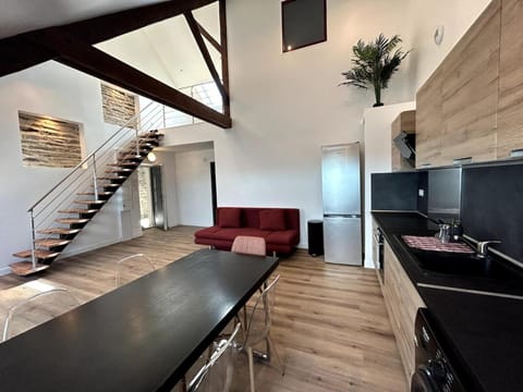 Kitchen or kitchenette, Living room