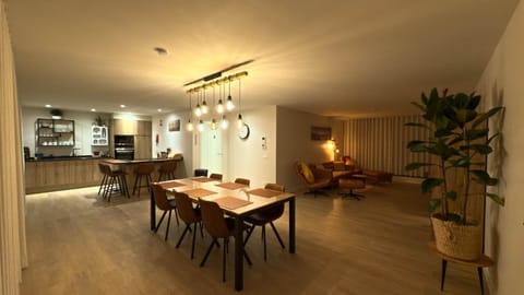 Living room, Dining area, kitchen