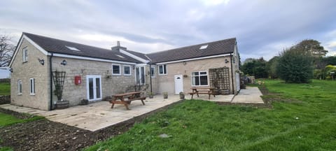 Greystones nawab unit c sleep 8 buxton in peak park Villa in Monyash